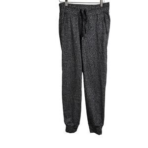 Lululemon Women's Printed Joggers size 4 Black‎ and White